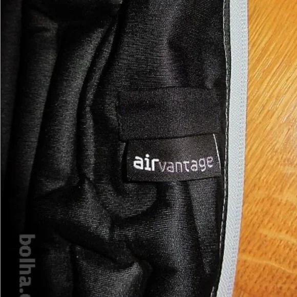 Hugo Boss Black Vest High Collar brushed fleece exterior & Smooth interior - Picture 6 of 7